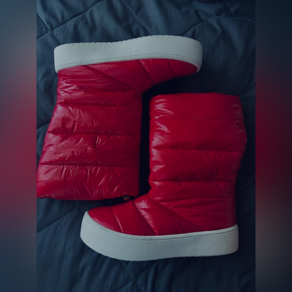 JEFFREY CAMPBELL  Red Snowed 2 Platform Winter Boot Like new 6.5 moon boots